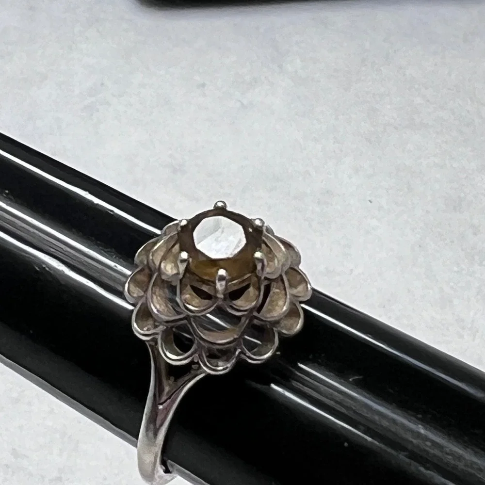 Vtg Avon Yellow‎ Citrine Scalloped Floral Cocktail Ring Sterling Silver Sz 6